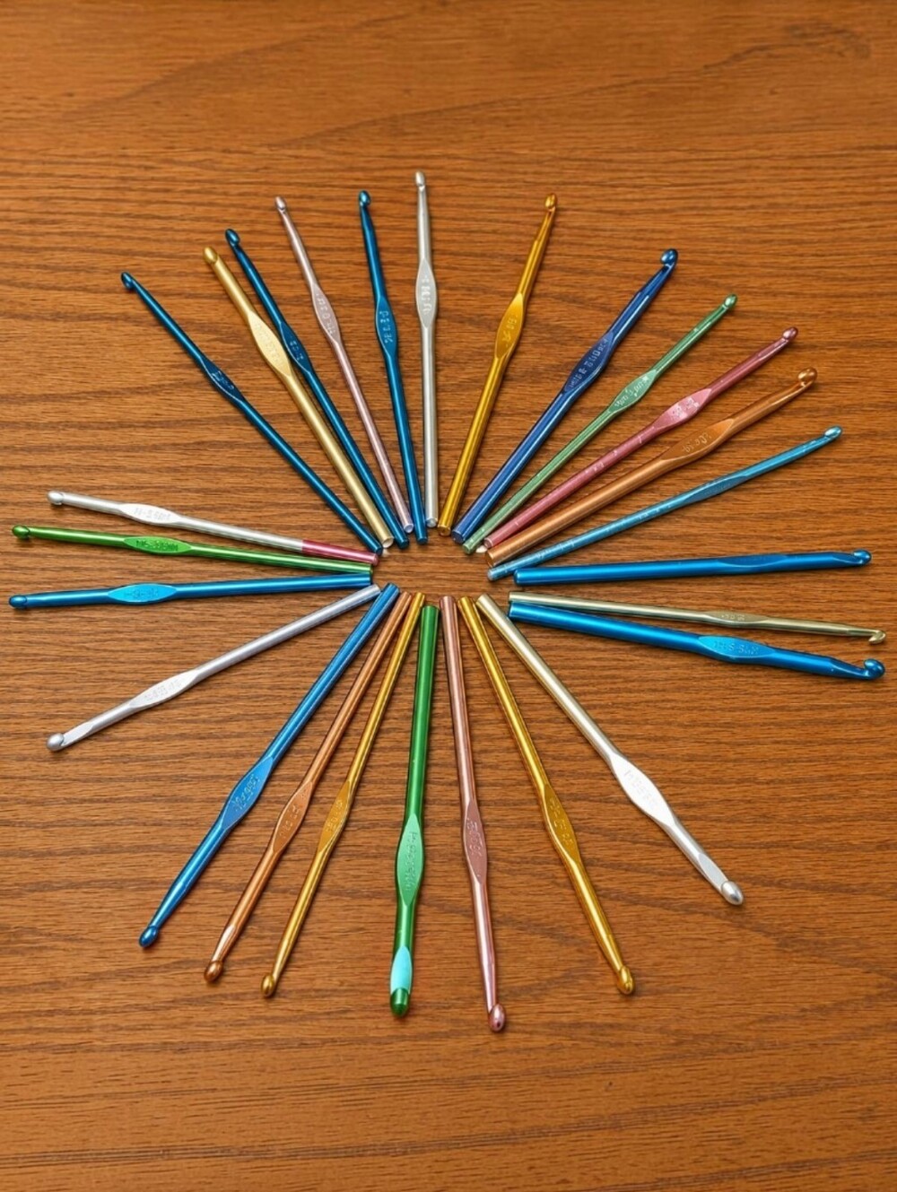 22-Piece Aluminum Crochet Hook Set